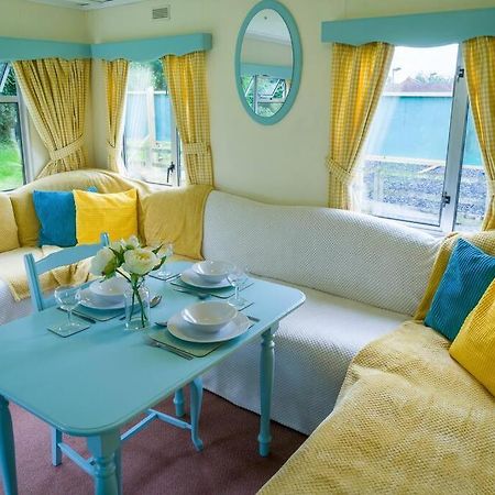 Wind In The Willows: Sleeps 4, Kitchen, Bathroom, Lounge, Wifi Napton on The Hill Esterno foto
