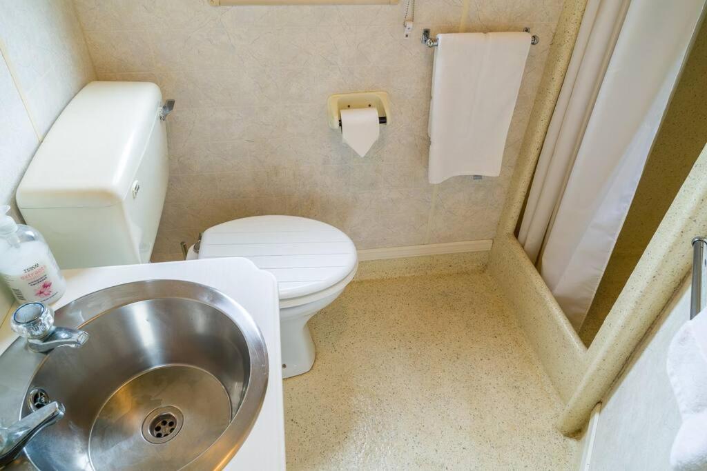 Wind In The Willows: Sleeps 4, Kitchen, Bathroom, Lounge, Wifi Napton on The Hill Esterno foto